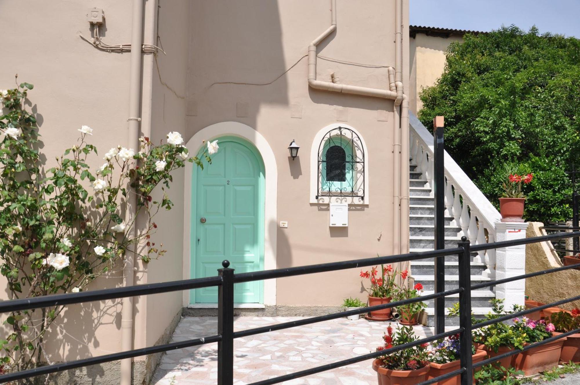 Paraskevi Apartments Ipsos Exterior foto