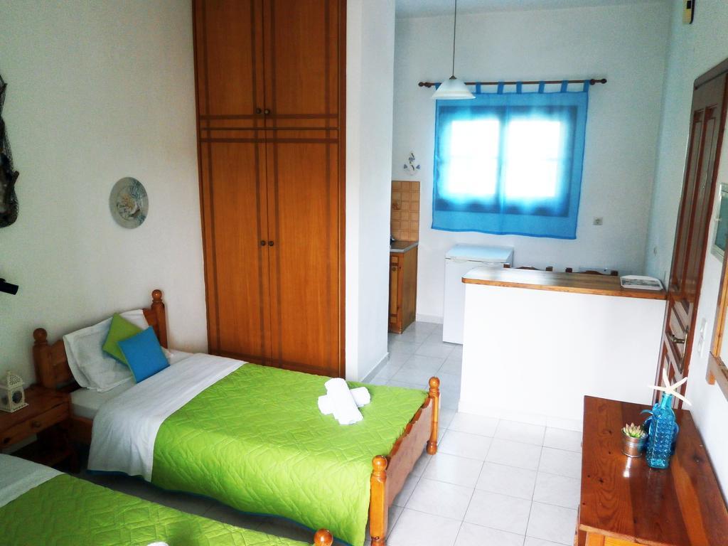 Paraskevi Apartments Ipsos Cameră foto