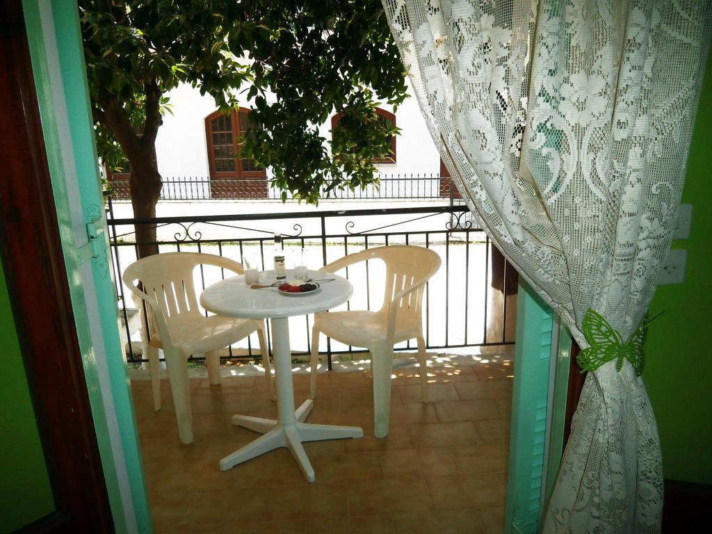 Paraskevi Apartments Ipsos Cameră foto