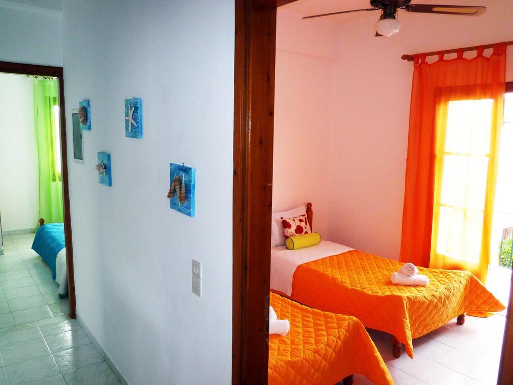 Paraskevi Apartments Ipsos Cameră foto